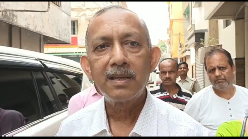 The mayor of Siliguri at the home of the late Trinamool leader in Jalpaiguri