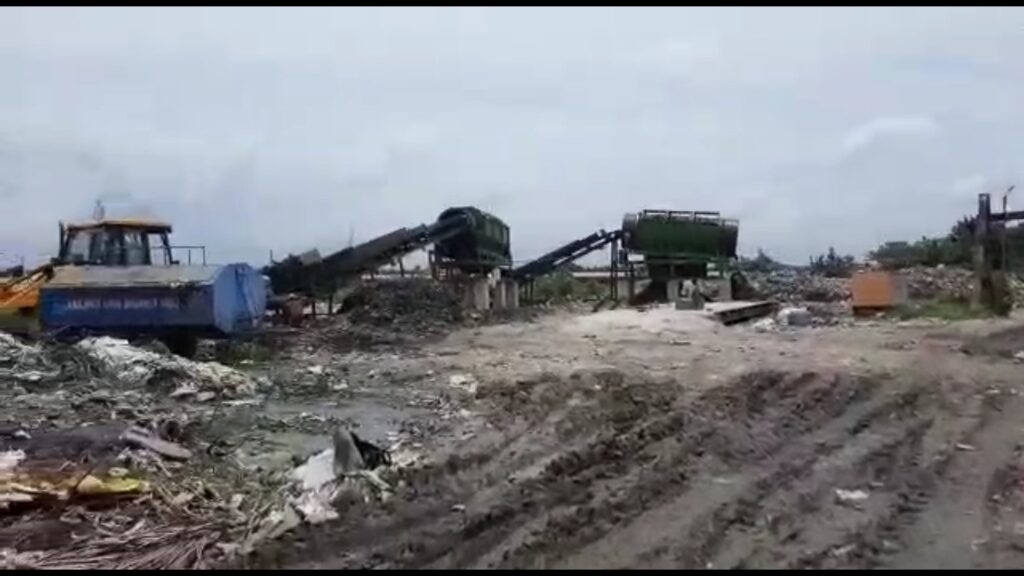 The process of separating biodegradable and non-biodegradable materials has started at the Bala Para dumping ground