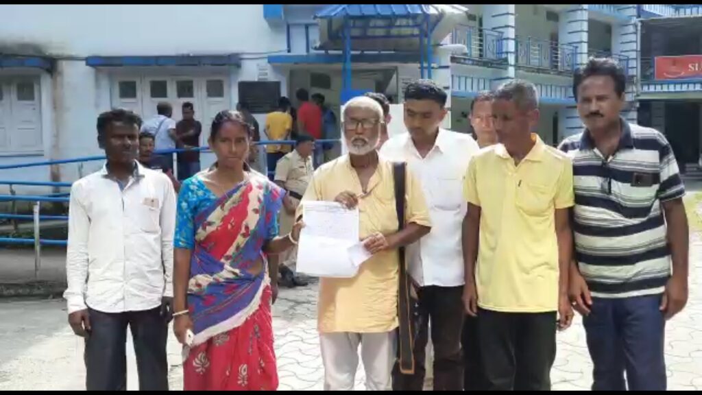 KLO Linkman Mahila (Nari) Mancha Coordination Committee marches on the road demanding government jobs