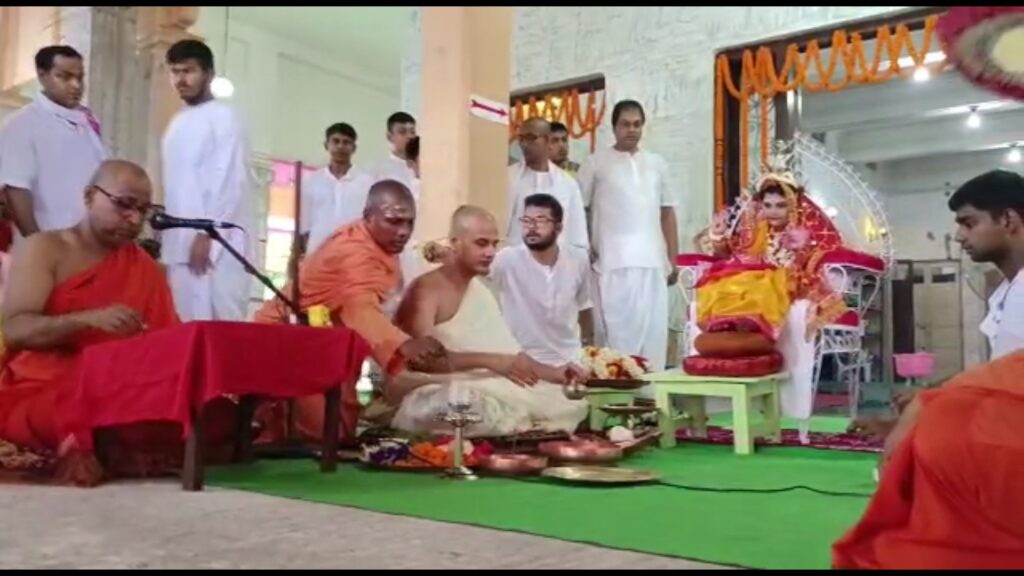 Aaradhya worshiped as Goddess in Kumari Puja at Jalpaiguri Ramakrishna Mission Ashram