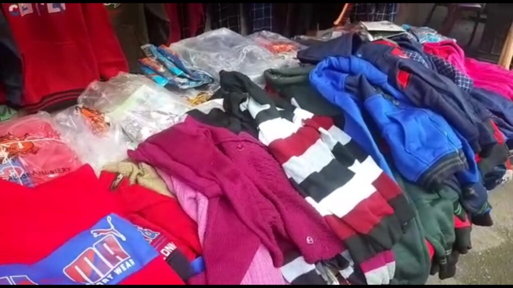 Winter clothes sellers in Jalpaiguri are in trouble