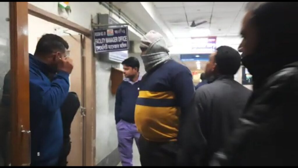 Outsiders riot at Jalpaiguri Super Specialty Hospital