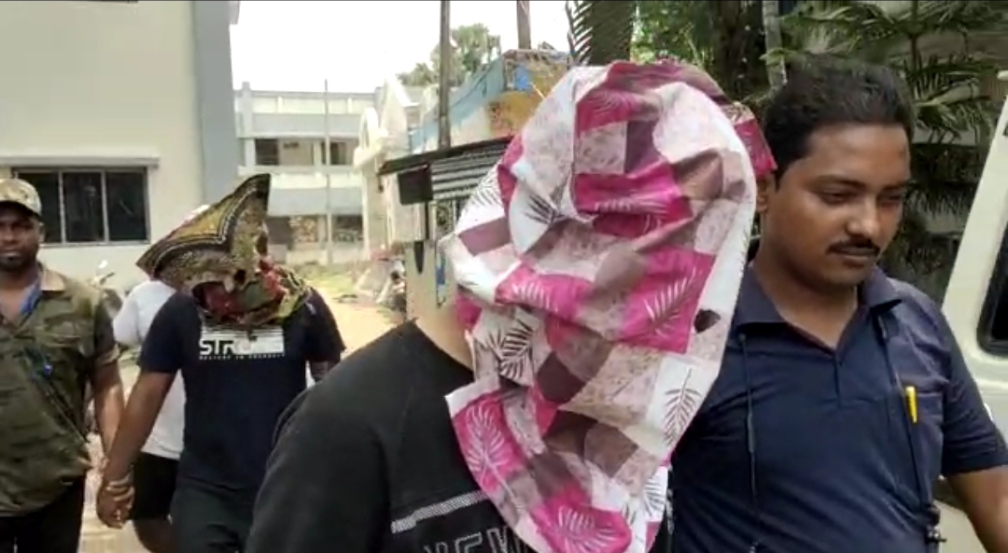 Three youths arrested in Noapara with IPL betting ring money