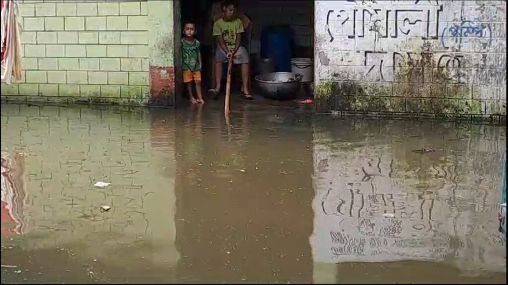 The water in the Karla river has started rising since morning; Residents are worried