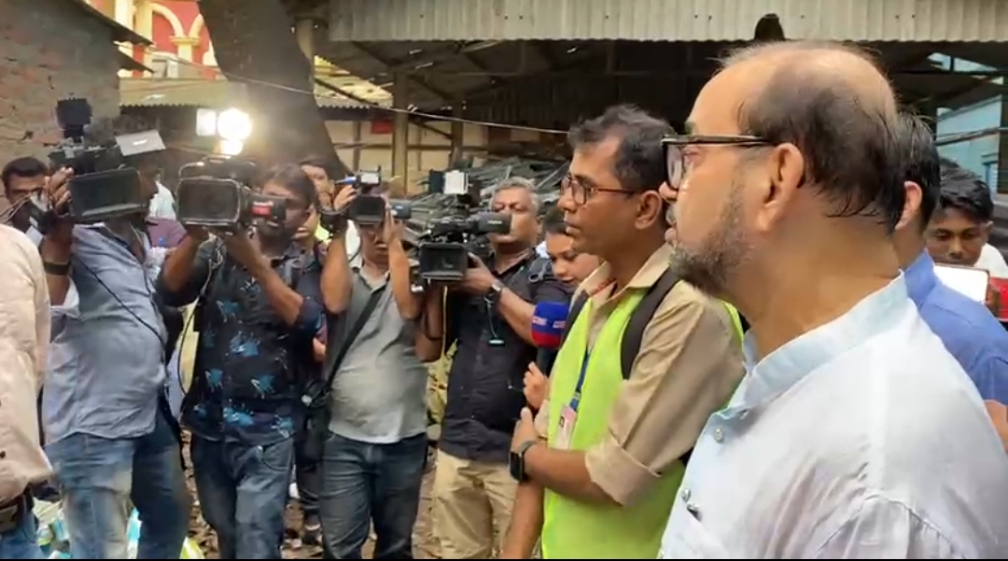 Deputy Mayor on the way to fight dengue; Visit Calcutta Medical College Hospital