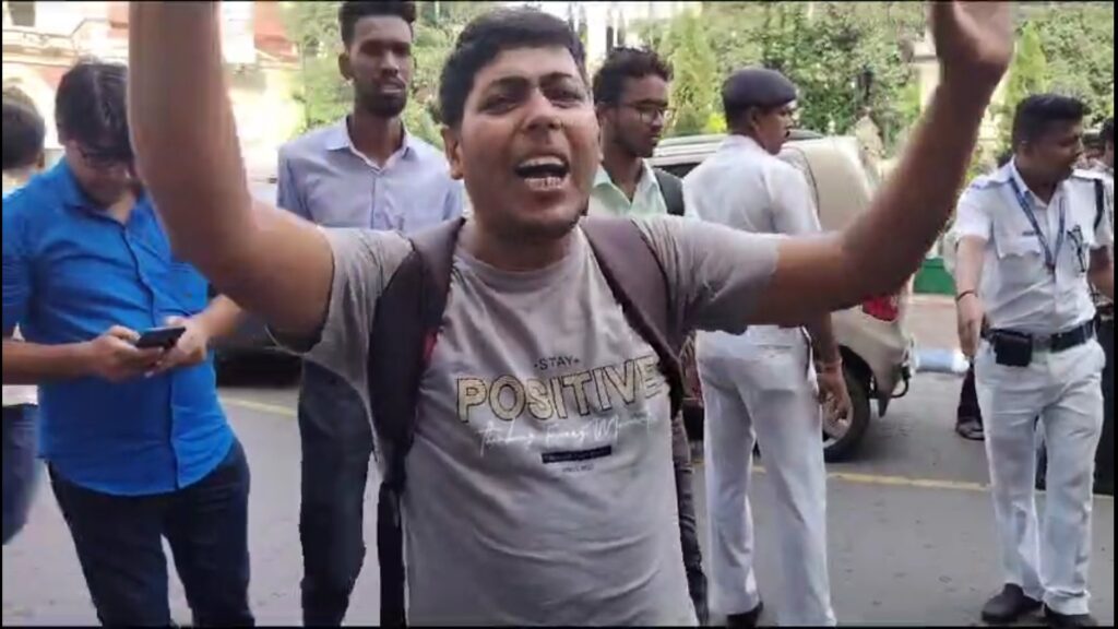 Hearing the verdict in the Kamduni case the two protestors Moushumi and Tumpa Kayal broke down in tears