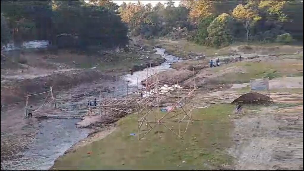 On the occasion of Chhat Puja preparations are being made at Jorda River Ghat in Mainaguri