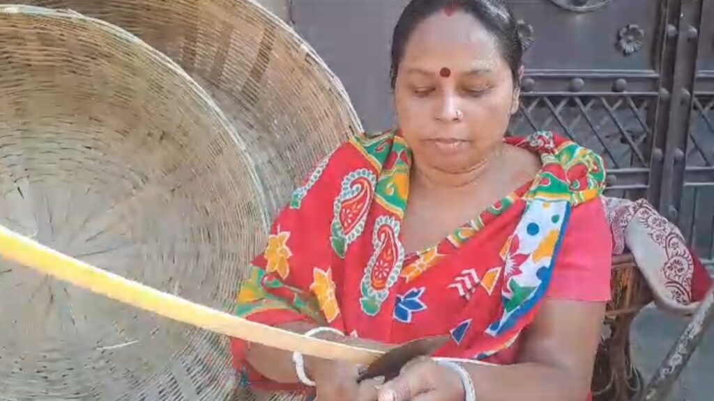 The prices of Chhat Pooja pots and branches are sky high;  Concerned sellers