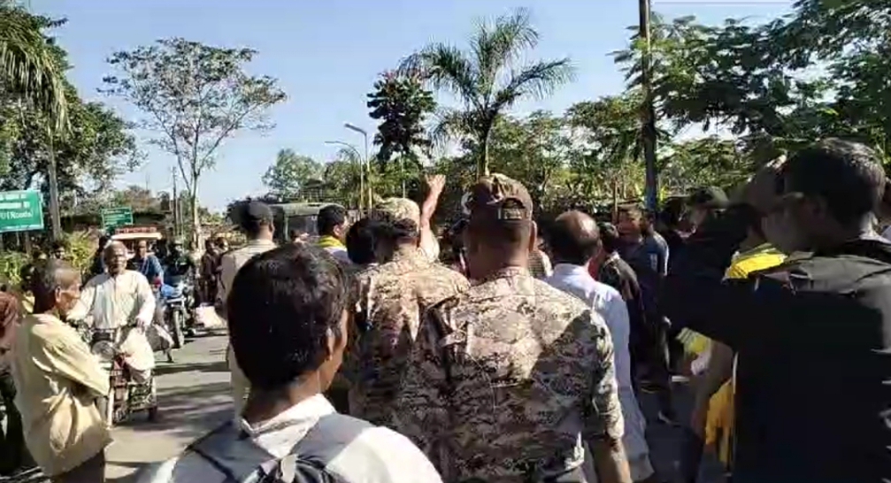 Aksu protests against non-permission of public gatherings; Arrest five