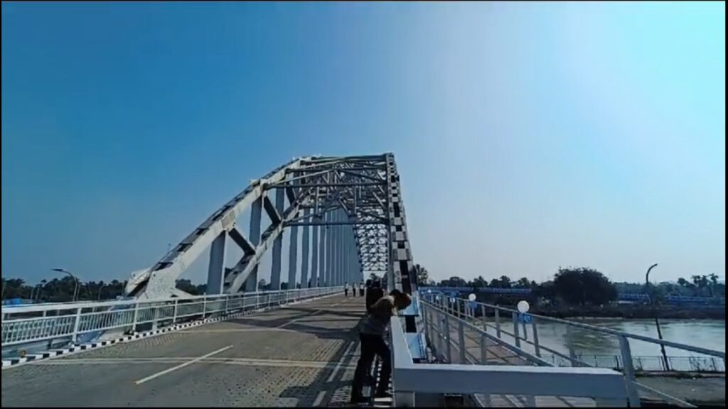Inauguration of suspension bridge in Ghazaldoba modeled after Sydney Harbor Bridge