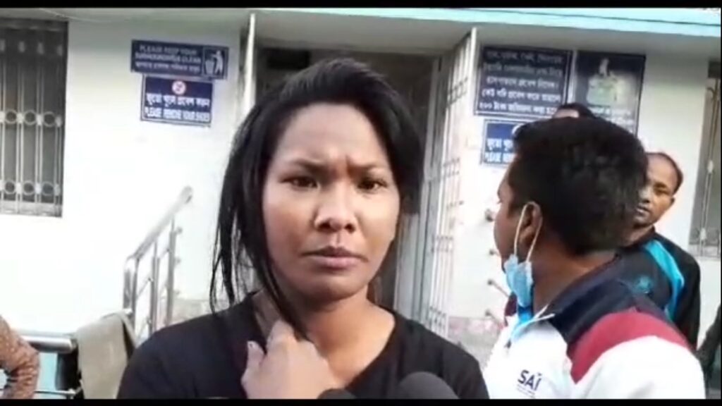 Golden girl Swapna Barman gave blood to her neighbor
