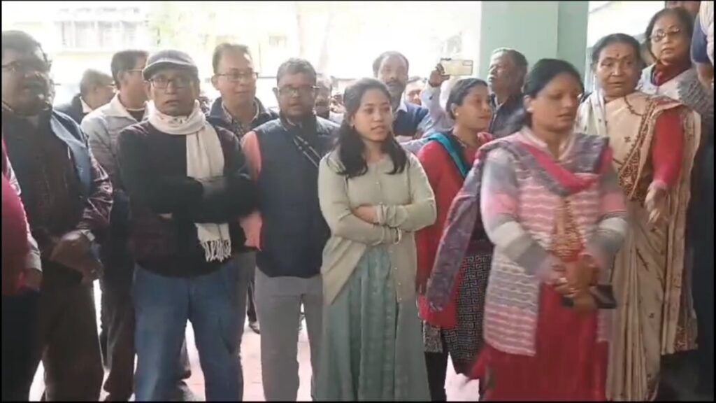 State Coordination Committee members protest against illegal transfers