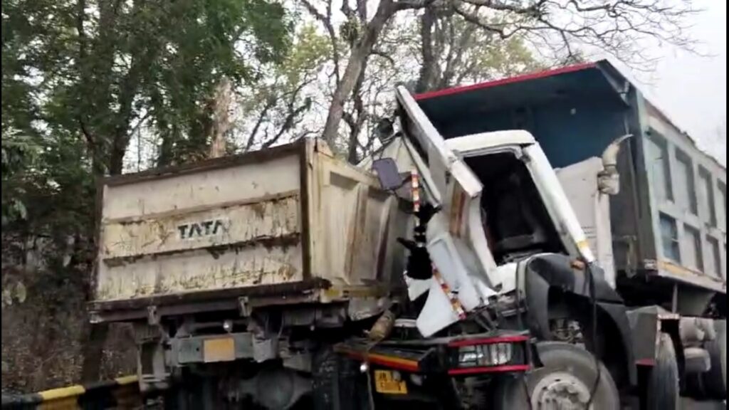There were three accidents in Jalpaiguri district on Wednesday morning