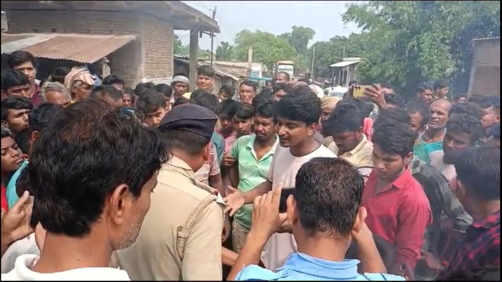 Protesters blocked roads demanding water