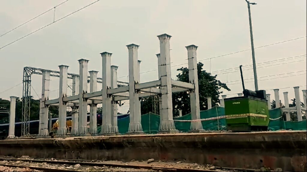 Second foot over bridge work is going on at Jalpaiguri town station