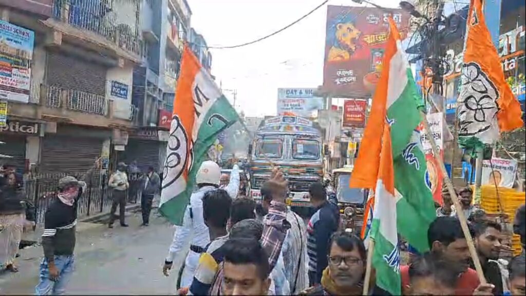 Illegal toto violence in Shyamnagar; Demonstration by legitimate toto drivers