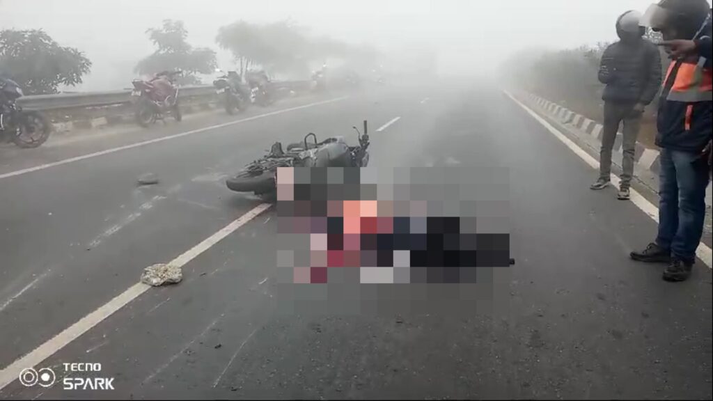 Tragic accident on the road covered with fog