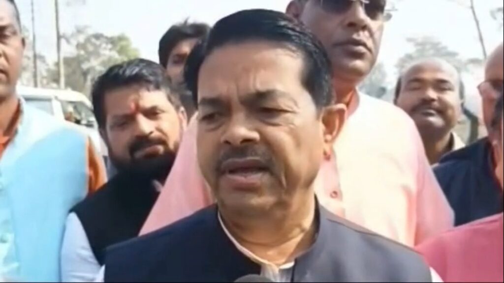 Union minister demands strict security on Bengal-Bangladesh border
