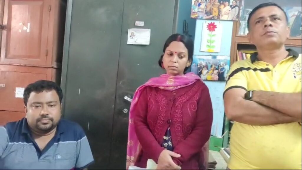 Third grade student seriously injured after being beaten by teacher in Naihati