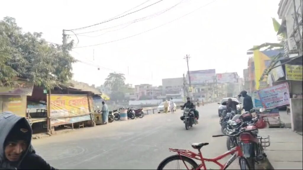 Hawk attack in Chanchal leaves bees in a frenzy; 10 injured; pedestrians in panic