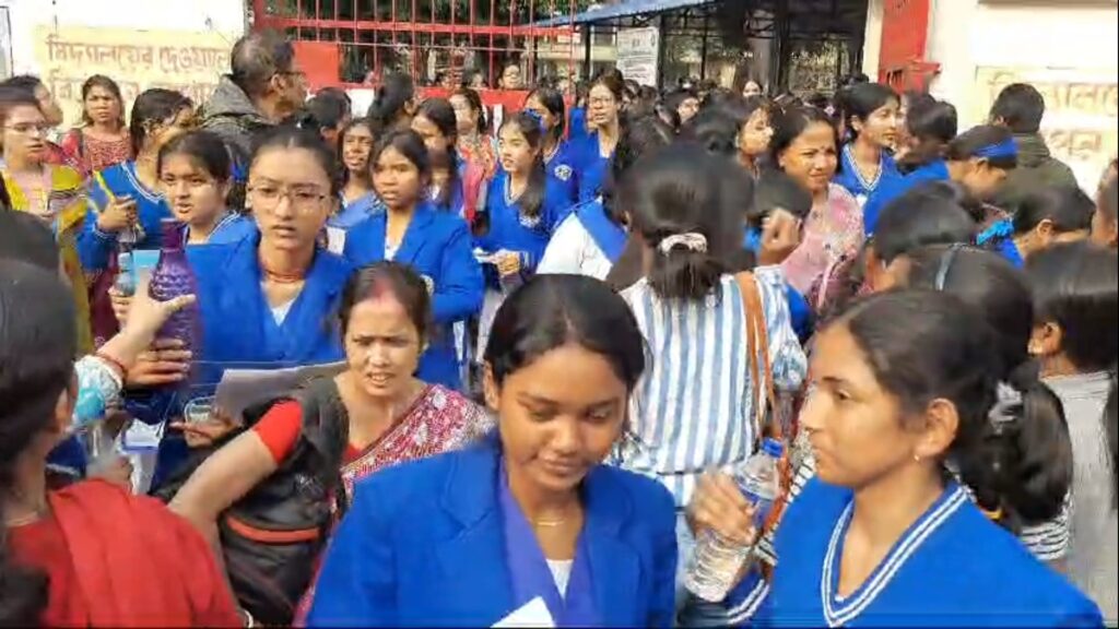 First day of Madhyamik exams ends; happy examinees