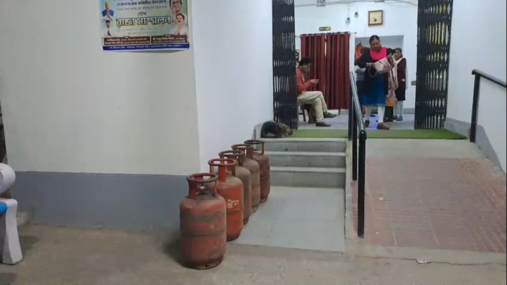 Stolen cooking gas cylinder recovered; citizens relieved by police action