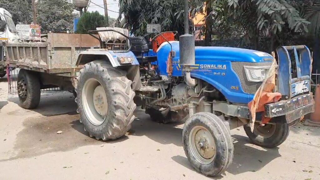 Police make major breakthrough in stopping illegal sand smuggling in Siliguri; tractor and dumper seized