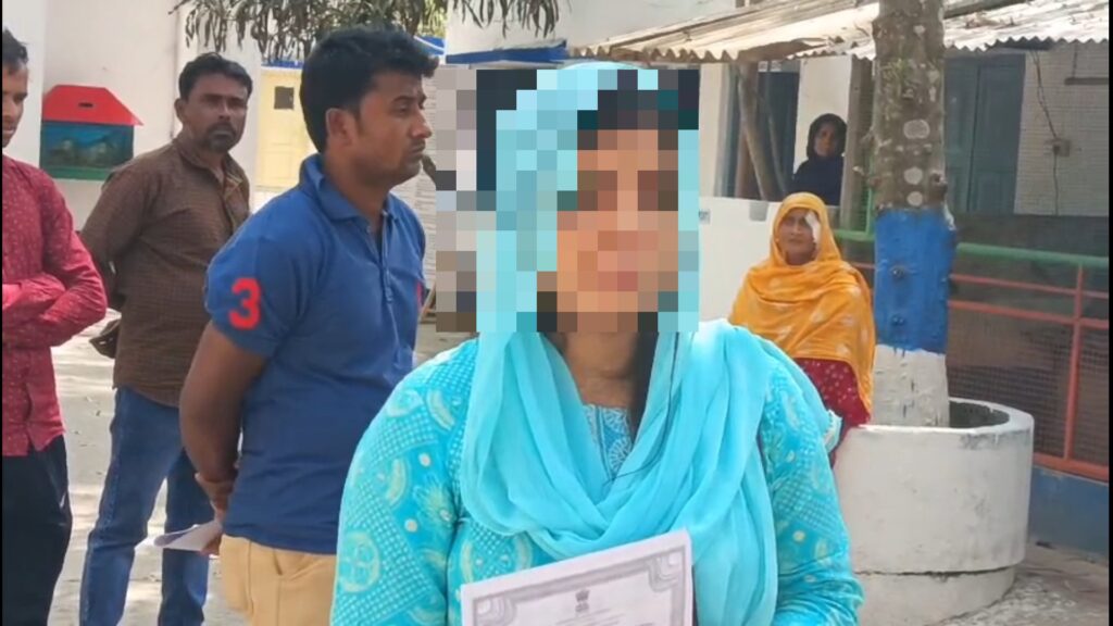 Wife's protest in front of locked house; husband fights to return home