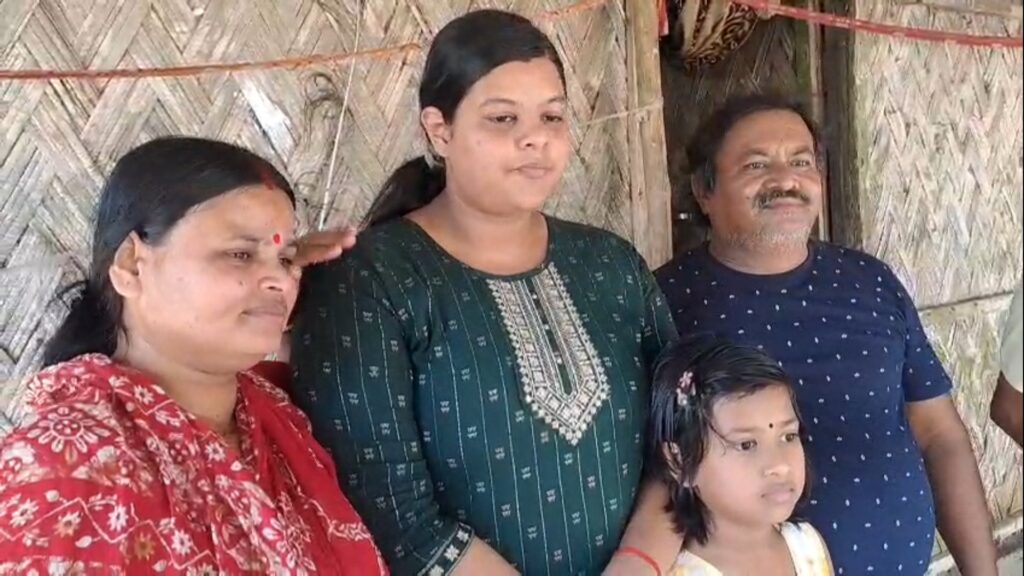 Higher Secondary '25: From a small village on the banks of Teesta to the top 10 in the state—Jalpaiguri's Koel Goswami's achievements make the district proud