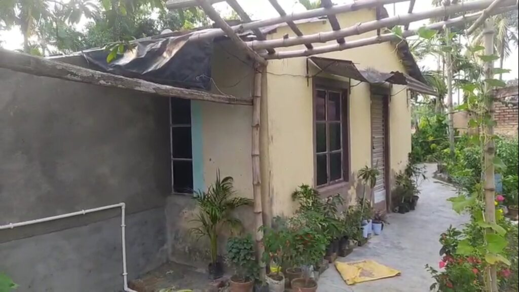 Naihati's Balibhadra school neighborhood in mourning over the death of Srinjoy Dashugupta alias Pritam