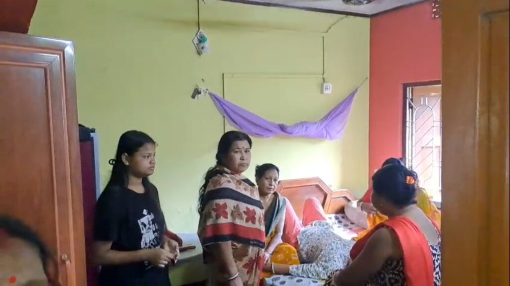 Sensational theft in broad daylight in Jalpaiguri