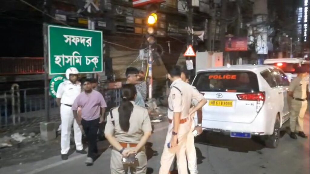 Crime suppression drive in Siliguri; Police Commissioner on the streets at night!