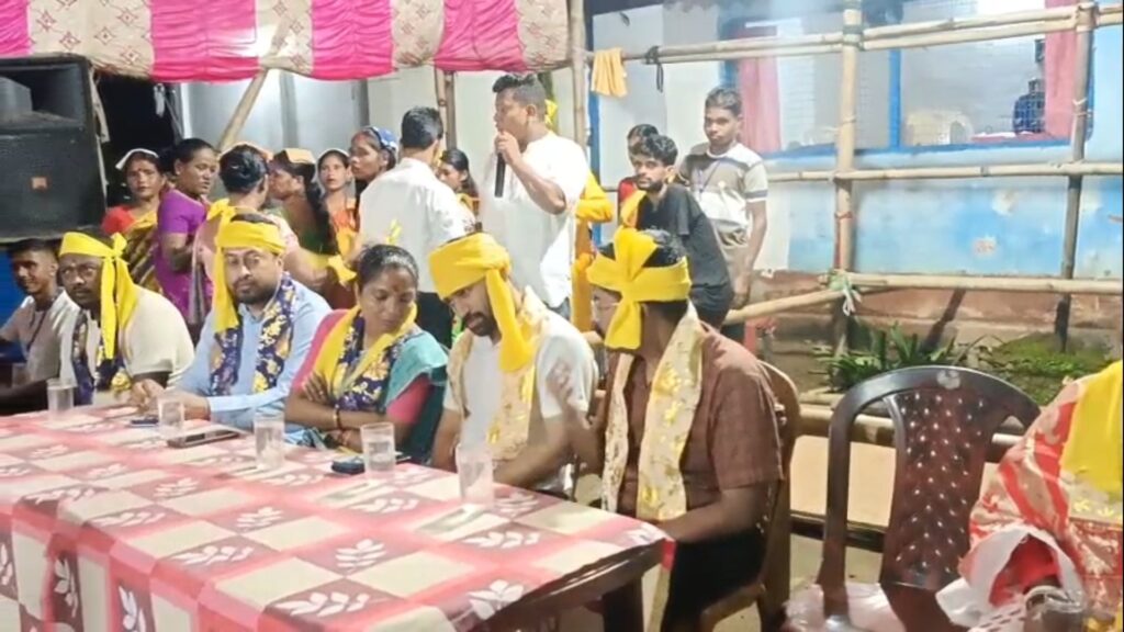 Karam Puja in Dooars: Everyone danced to the tune of Madal